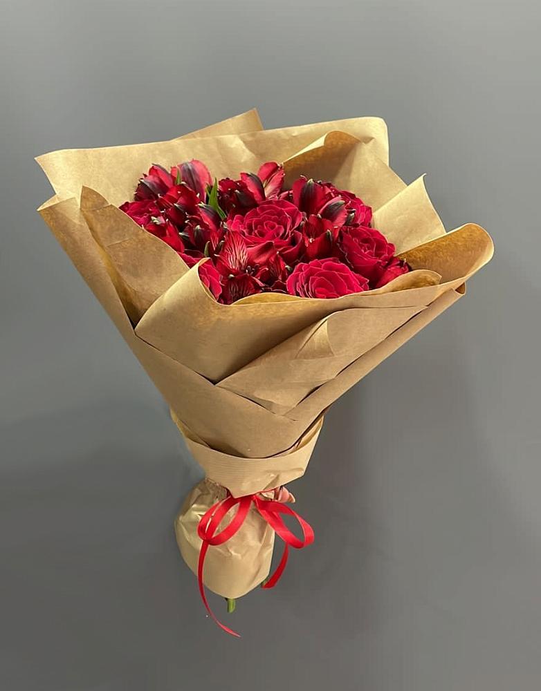 Букет цветов из: Альстромерии и Розы в Вырубово