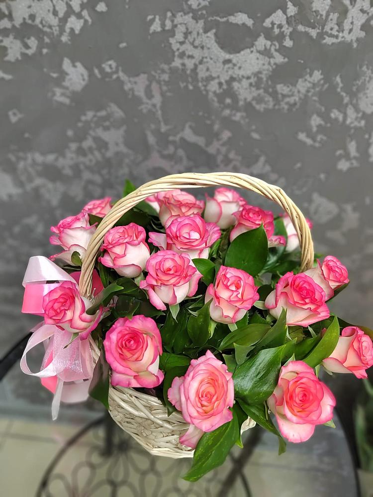 Цветочная композиция из Розы в корзине в Вырубово