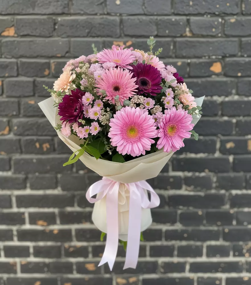 Букет цветов из: Герберы и Хризантемы в Вырубово