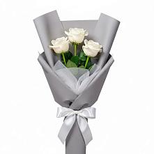 Букет 3 белые розы в Вырубово