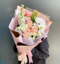 Букет цветов из:  Хризантемы и Розы в Вырубово