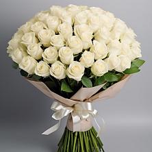 Букет 101 беля роза Белоснежка в Вырубово