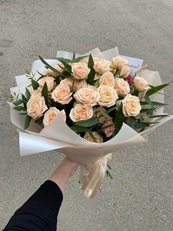 Букет Кремовые розы Латте в Вырубово