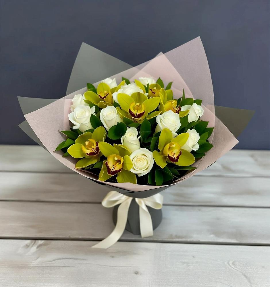 Букет цветов из: Орхидеи и Розы в Вырубово