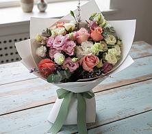 Букет цветов из:  Розы, Лизиантусы и Гвоздики #REPLACE_PRED# Вырубово