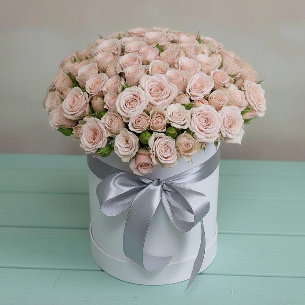 Цветочная композиция из Розы в шляпной коробке в Вырубово